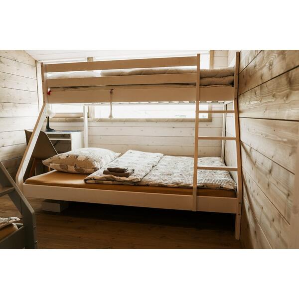Bunk bedroom